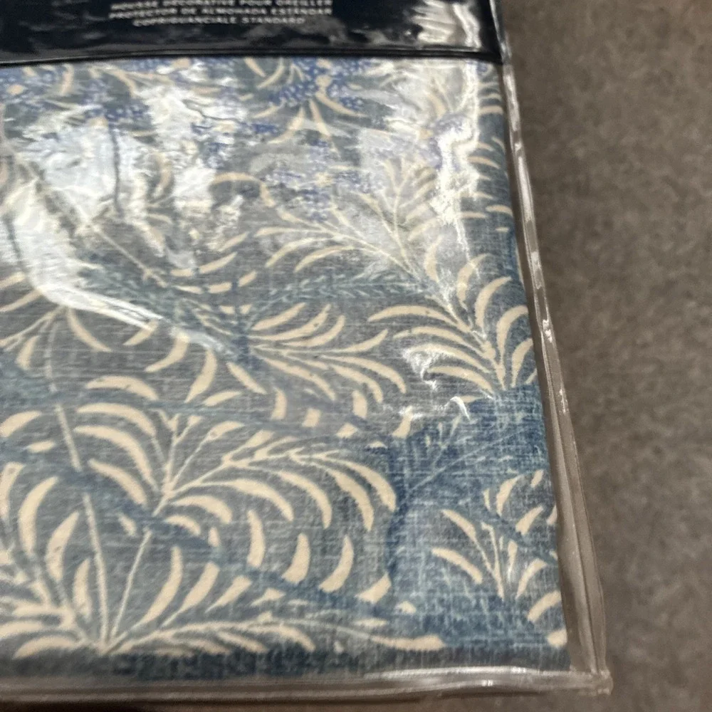 Ralph Lauren Meadow Lane Kaley Blue Standard Pillow Sham/Pillowcase 20